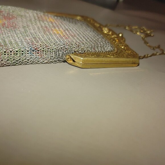 Vintage Whiting Davis Mesh Purse Chain Strap Gold Floral Frame Art Deco Bag - Picture 7 of 9